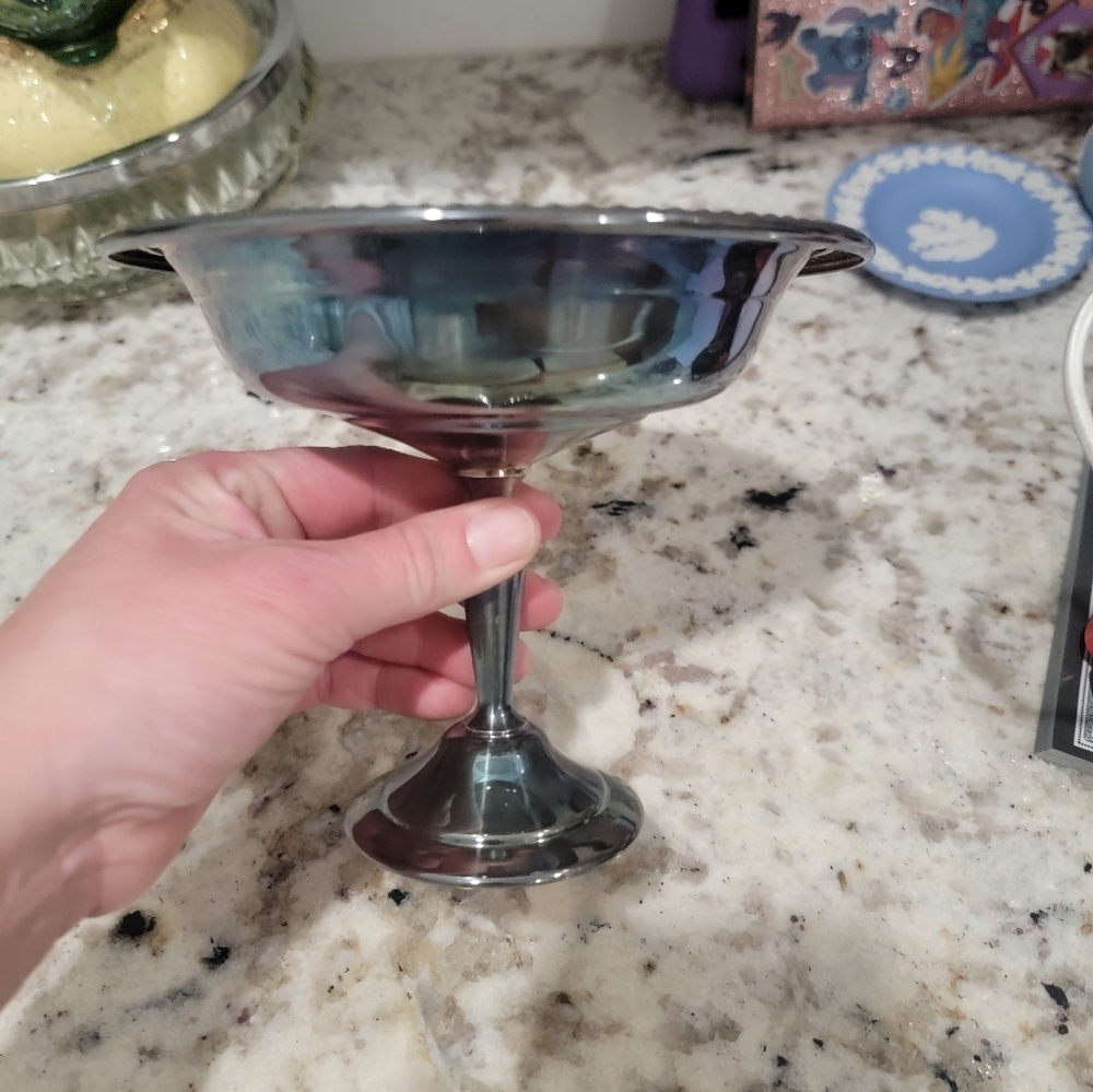 Silver pedalstal dish